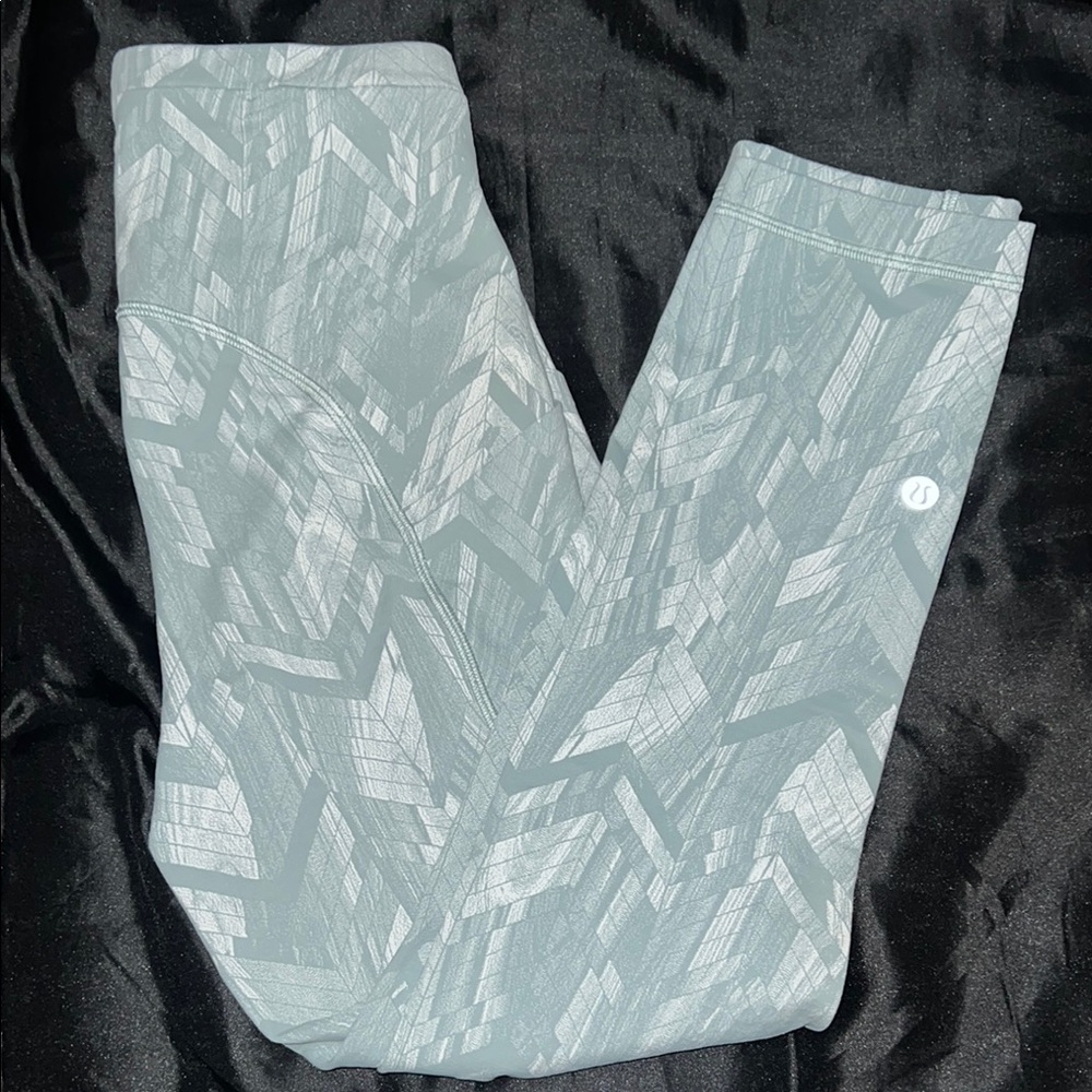 Lululemon Athletica Light Gray Patterned Leggings